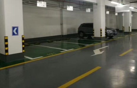環(huán)氧地坪漆的面漆施工后會(huì)不會(huì)自然流平？